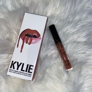 Kylie lip kit in “ginger”